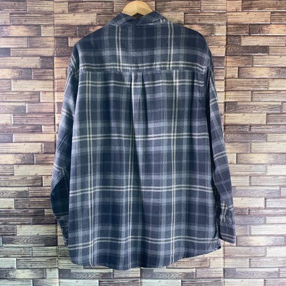 Field & Stream Flannel Button Up Shirt 2XL Black & Gray EUC - Picture 2 of 8